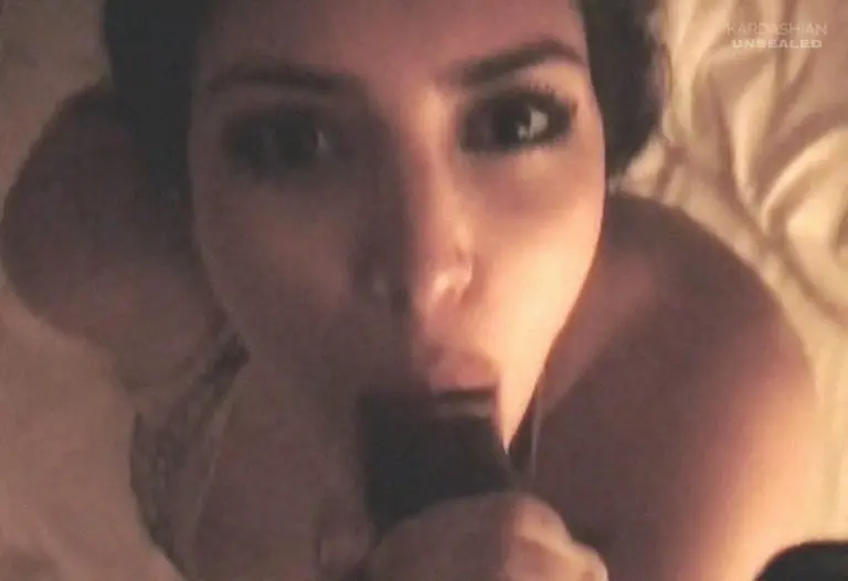 Kim Kardashian sucks dick