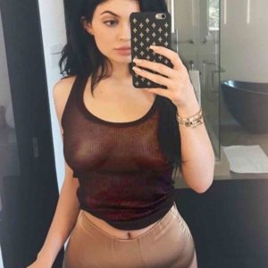 Kylie Jenner nude boobs